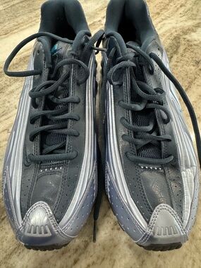 Blue and Silver Nike Shox Athletic Sneakers Size 10